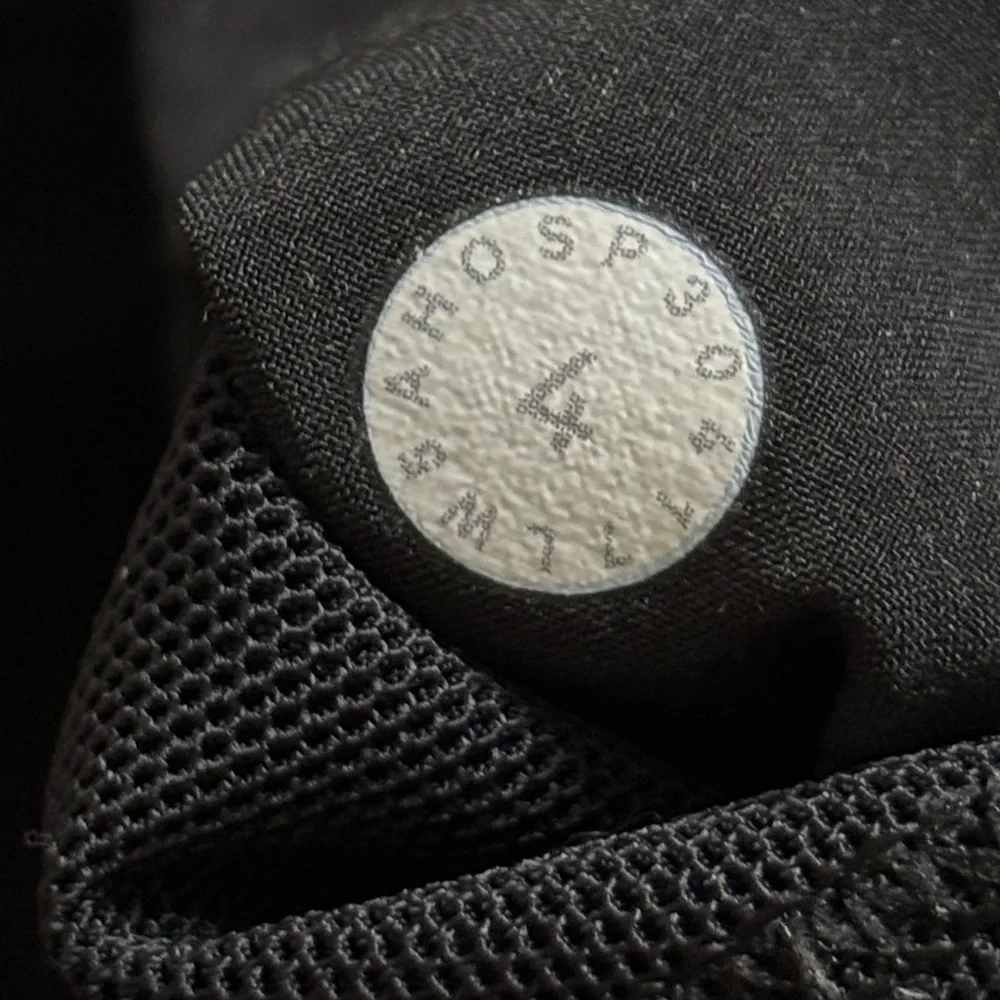 Lululemon On The Fly Pant Black Size 4 Woven High Rise Work Travel